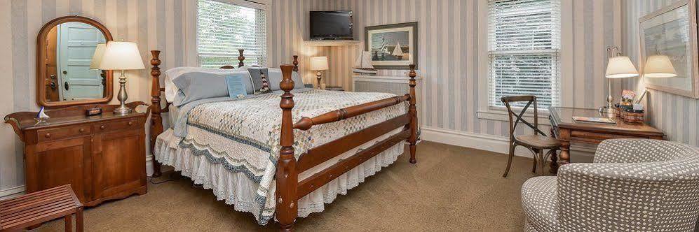 נייפרוויל Harrison House Bed & Breakfast מראה חיצוני תמונה