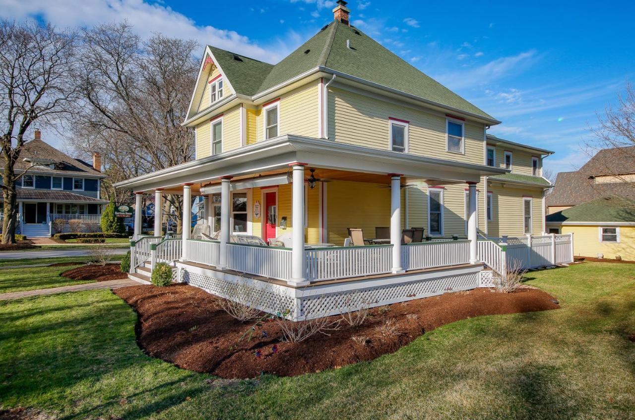 נייפרוויל Harrison House Bed & Breakfast מראה חיצוני תמונה
